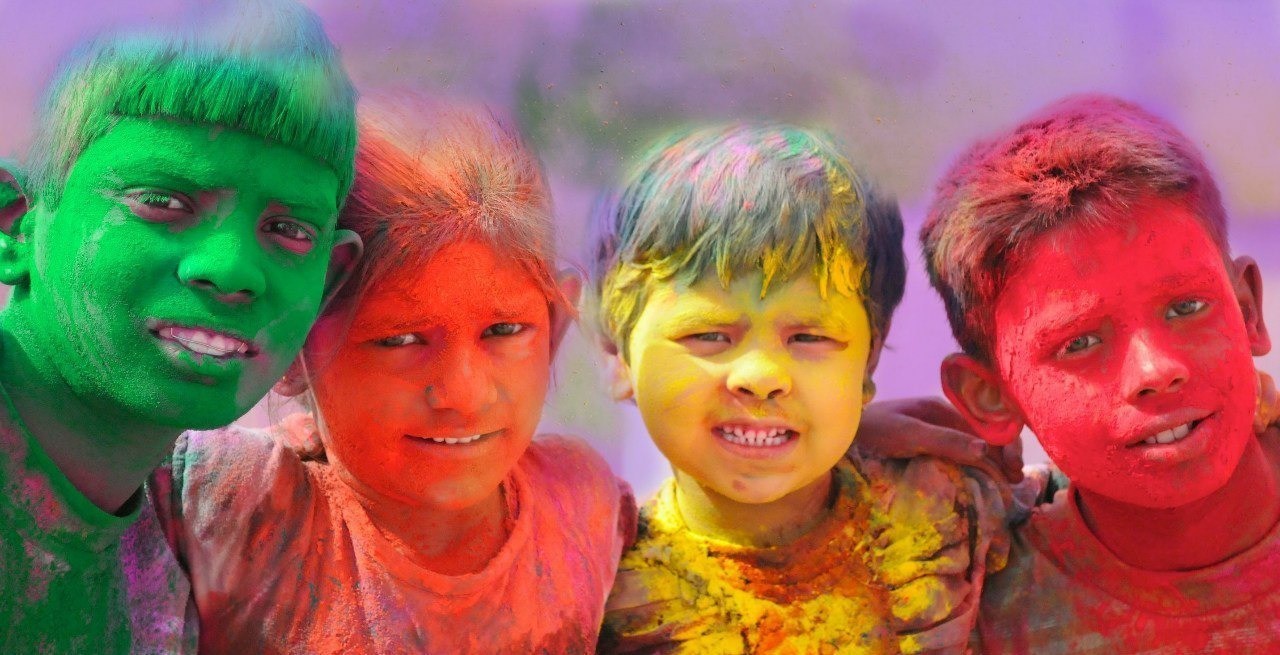 Окунись в краски лета на Happy Holi Fest