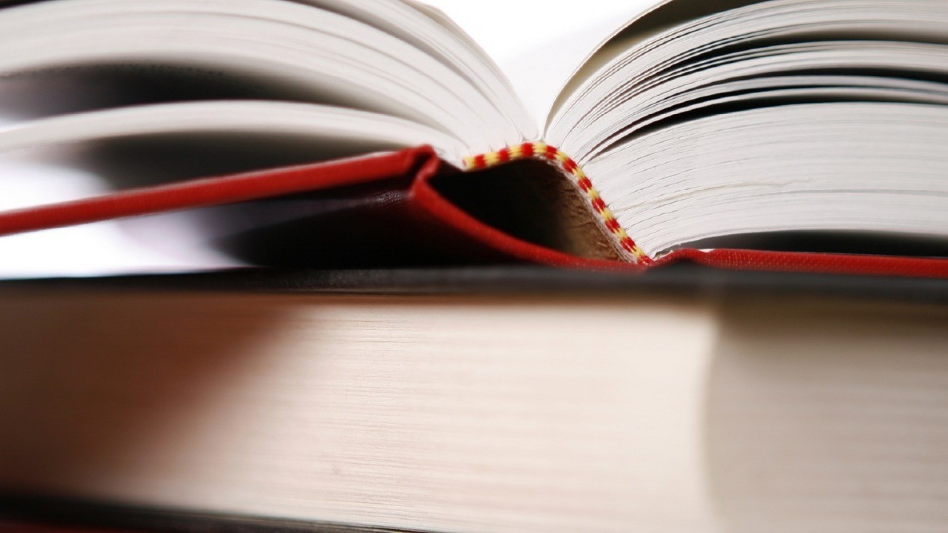 Пять книг на сложные темы